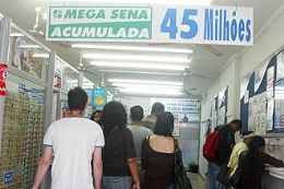 Acumulada, Mega-Sena sorteia R$ 3,5 milhes hoje