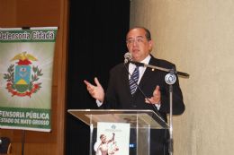 Ministro do STF, Gilmar Mendes, realiza abertura do ano jurdico da Defensoria Pblica, no auditrio da Fecomrcio em Cuiab