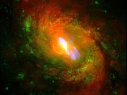 Nasa divulga imagem de galxia brilhante com buraco negro