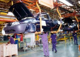 Linha de produo da Ford no ABC paulista; setor de veculos foi um dos que mais influenciou alta na produo industrial mensal