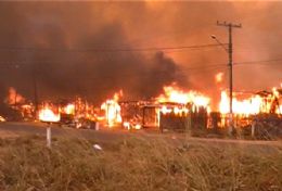 Comea em setembro construo de 96 casas destrudas por incndio