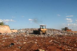 Aterro sanitrio de Cuiab continua sem licena ambiental e sem local