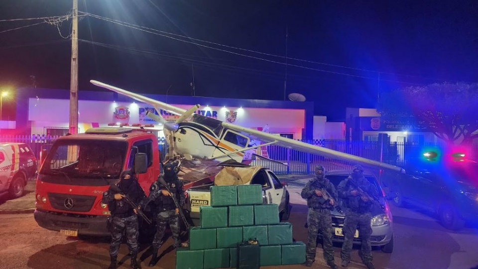 Piloto de aeronave que transportava 460 kg de cocana  preso pela PM em Sapezal
