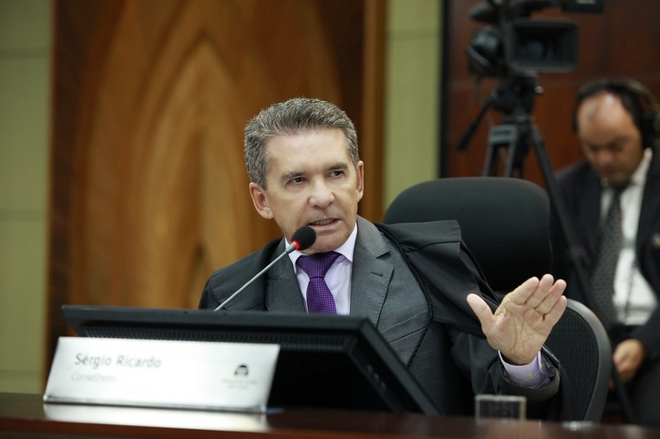 TCE mantm determinao para que Estado repasse R$ 67,8 milhes  Sade de Cuiab