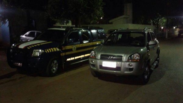 Hyundai Tucson roubada em Cuiab  recuperada pela PRF em Pocon