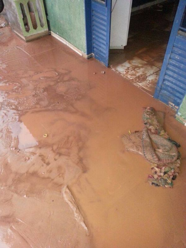 Sofrendo com inundao, cada trovoada  tormento para principal Base de Segurana da regio Leste de Cuiab