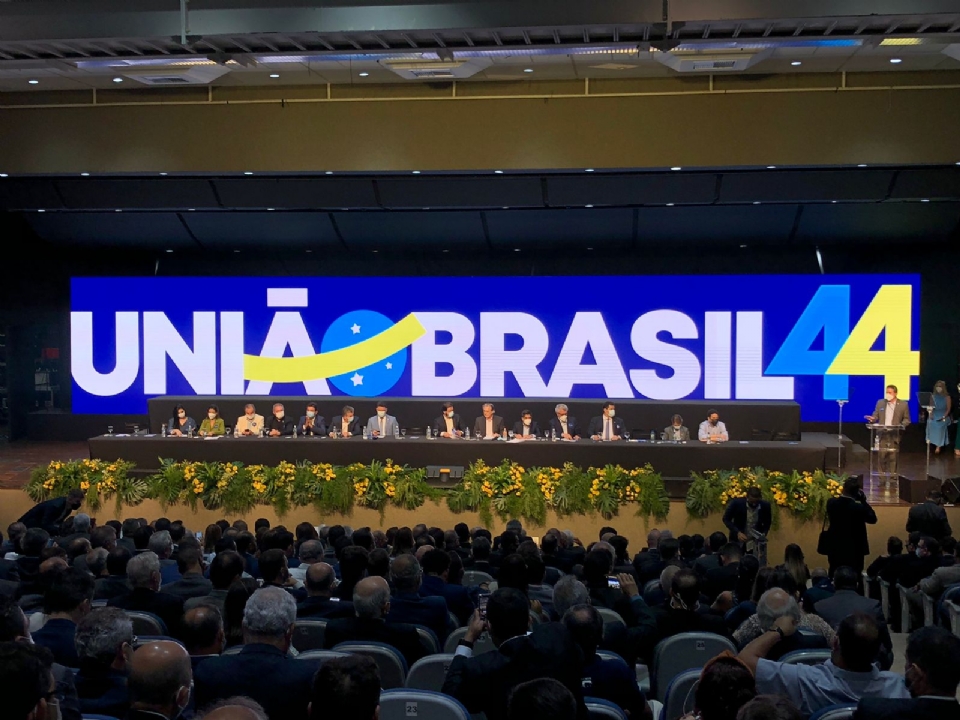 Com presena de Mauro, Jayme e Botelho, DEM aprova fuso e criao do Unio Brasil