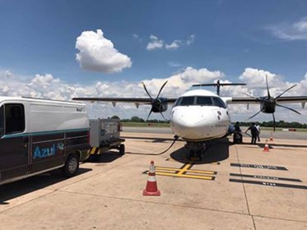 Falha no trem de pouso faz avio da Azul retornar a Cuiab aps decolagem;  fotos 