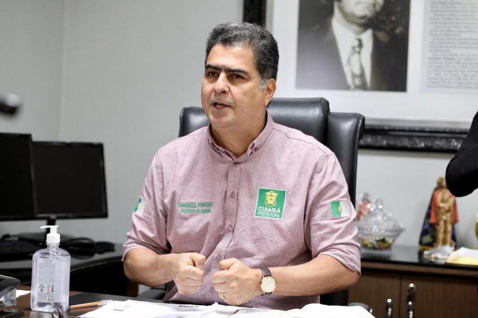 Emanuel Pinheiro anuncia vacinao de crianas na Unic Beira Rio a partir de quinta-feira