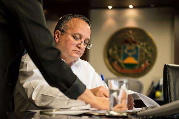 Governador exonera mais 80 comissionados; Secopa, Secitec e Casa Civil so mais atingidas;  veja nomes 