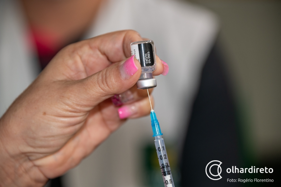 Cuiab e VG negam desperdcio de doses e descartam xepa da vacina