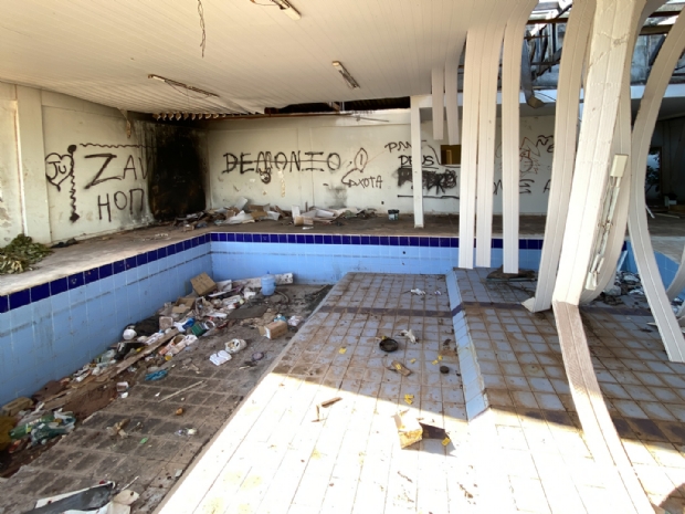 Fotos e vdeos revelam hospital abandonado em Cuiab durante a pandemia