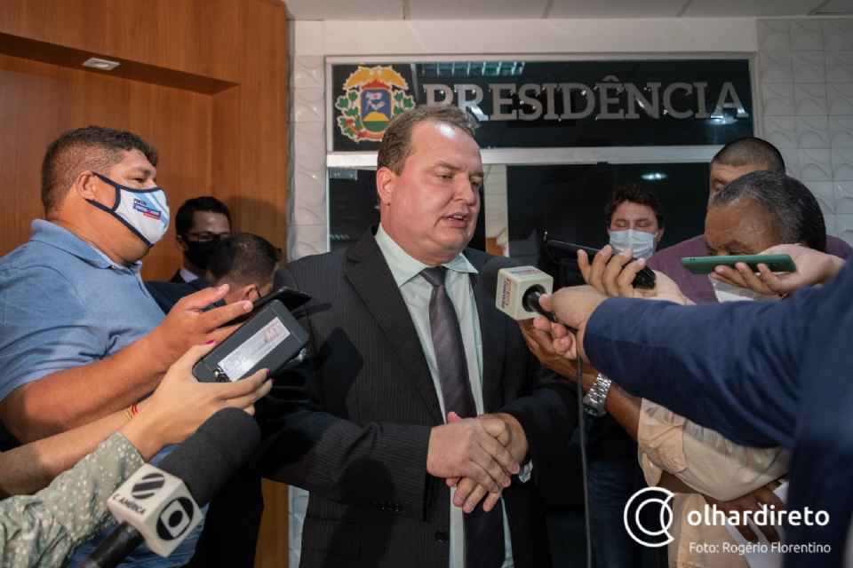 Russi acredita que Mauro está “100% fechado” com Bolsonaro, mas não vê entraves em relação com o PSB