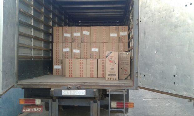 Homem  detido por contrabando com 150 caixas de cigarro em caminho
