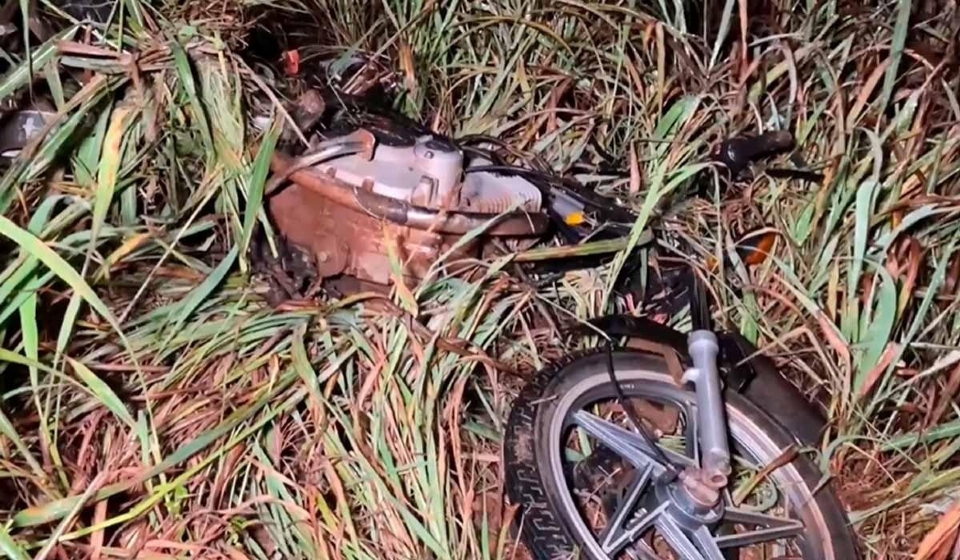 Motociclista de 21 anos morre aps ser atropelado e arrastado por S-10 na BR-364