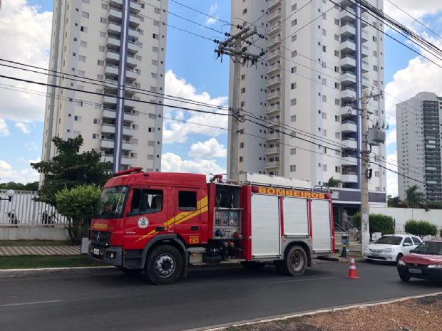 Bombeiros combatem fogo em apartamento ao lado do Pantanal Shopping;  veja vdeo 