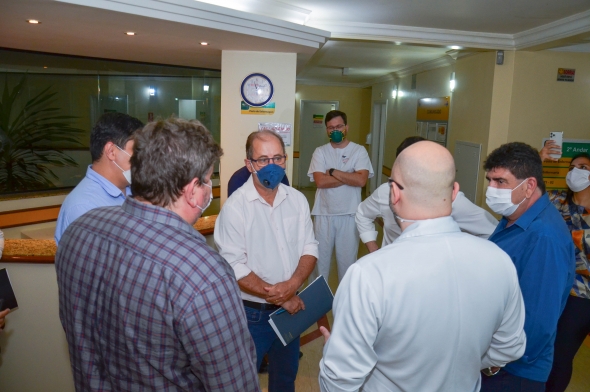Deputados vistoriam leitos de hospitais na regio metropolitana de Cuiab