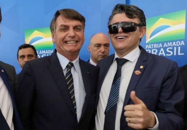 Fvero v direita dividida e Bolsonaro indeciso entre apoio a Medeiros, Fvaro e Coronel Fernanda