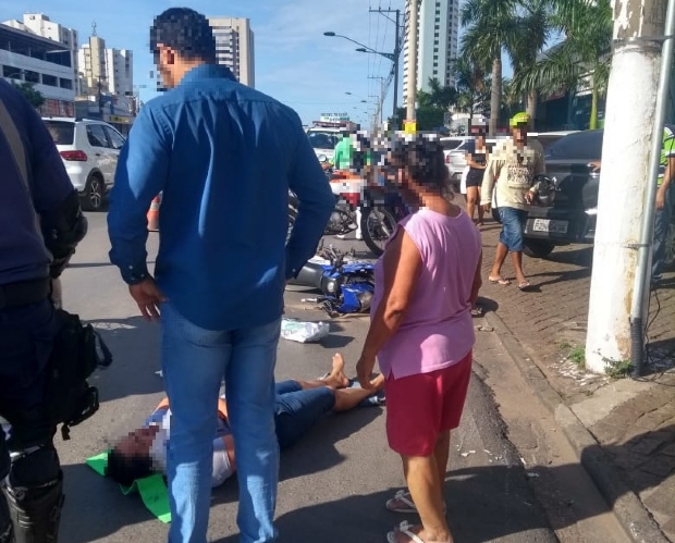 Mulher  atropelada por motociclista na avenida do CPA;  veja fotos