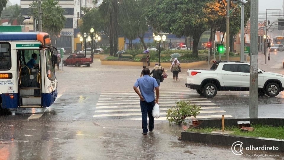 Chuvas em Cuiabá e outras cidades de MT devem ser acompanhadas de trovoadas ao longo da semana