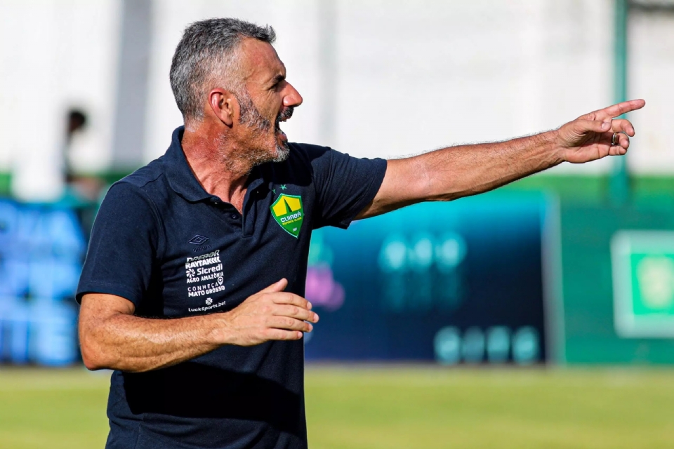 'Time entrou aptico', lamenta Ivo Vieira aps eliminao precoce do Cuiab na Copa do Brasil