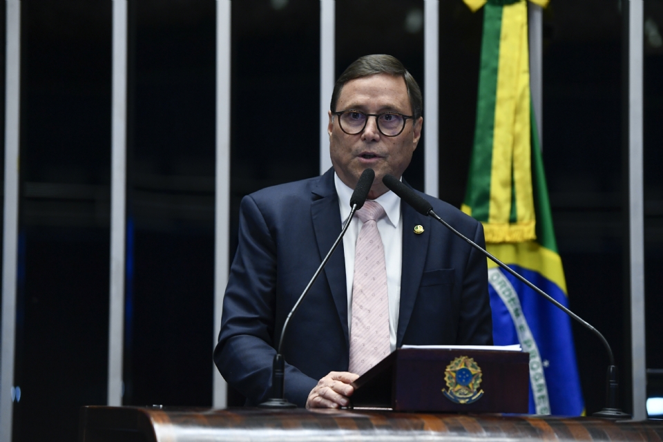Carvalho volta a criticar Fvaro e diz que ministro desrespeitou Lira ao destinar R$ 130 milhes a MT