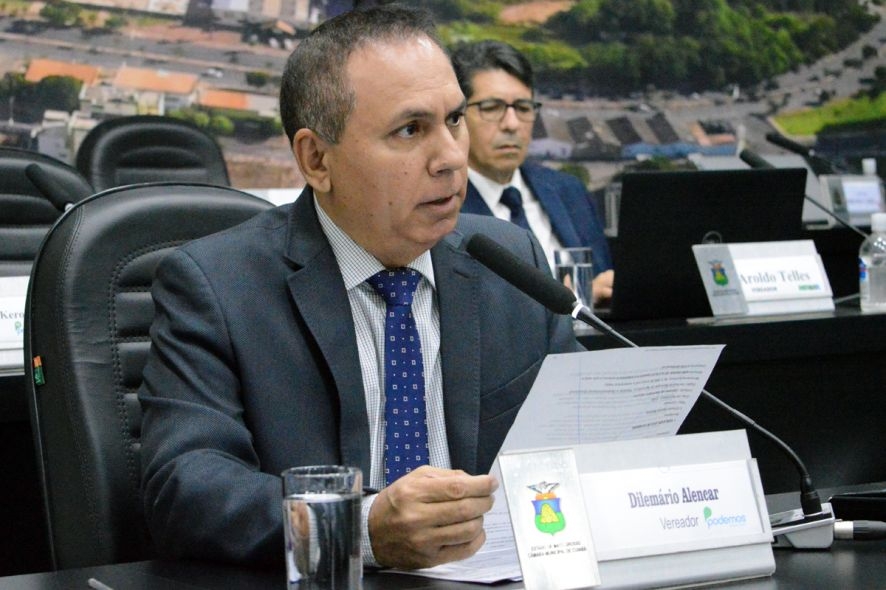 Vereador pede priso de Emanuel Pinheiro por desvio de R$ 220 milhes