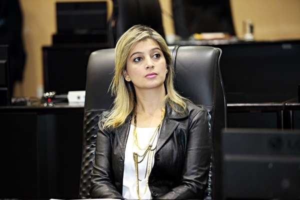 Prefeita de Juara Luciane Bezerra  cassada por suspeita de fraudes em contratos de publicidade