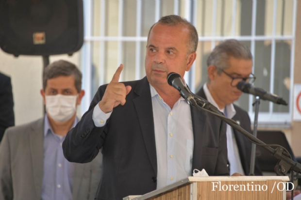 Em MT, ministro de Bolsonaro assume discurso populista e defende mo do Estado