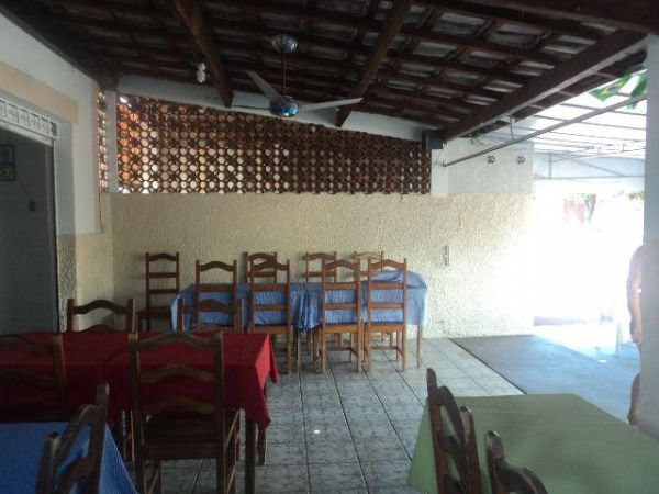 Aps incndio, tradicional restaurante de Cuiab e reduto de polticos reabre as portas