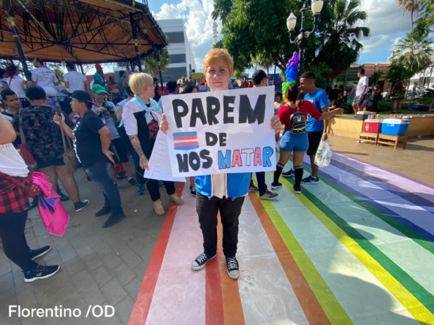 Ativista avalia que falas de Bolsonaro fomentam assassinatos contra comunidade LGBTQI+