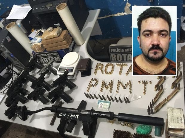 Traficante de armas do Comando Vermelho  preso com submetralhadora e dez pistolas;  veja fotos 
