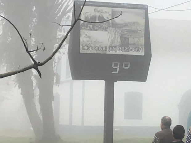 Com densa neblina, temperatura cai para os 9C na cidade de Chapada dos Guimares