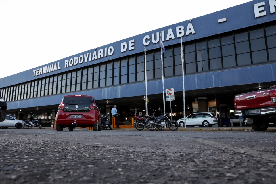 Governo assina contrato de concesso do Terminal Rodovirio de Cuiab por 25 anos