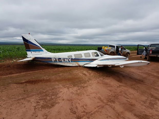 Avio com 400 kg de droga cai em Tangar da Serra e cinco suspeitos so presos