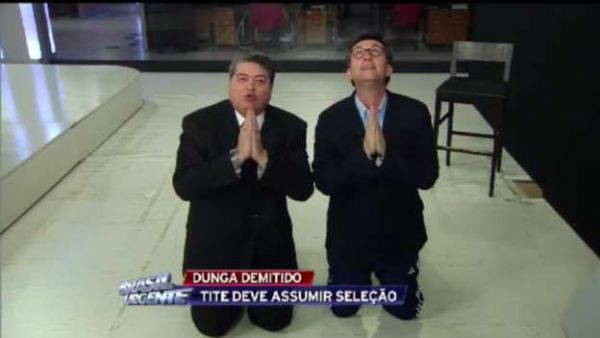 Datena e Neto comemoram demisso de Dunga na seleo de joelhos
