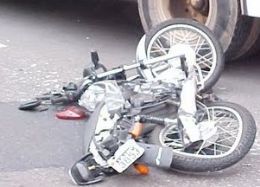Motociclista morre depois de colidir com carro em cruzamento em Cuiab