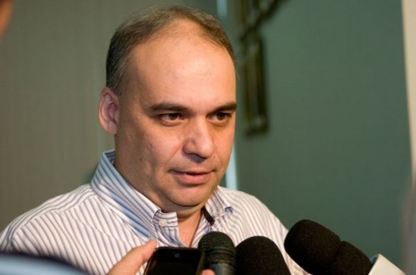 Aray Fonseca est confiante em debate e critica cpia de propostas