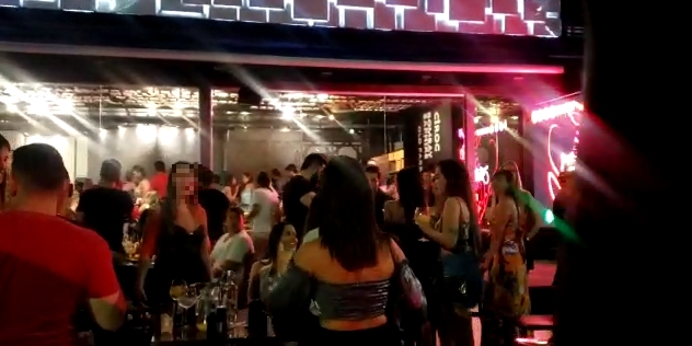 Vdeo mostra aglomerao de pessoas no restaurante Barons em Cuiab;  assista