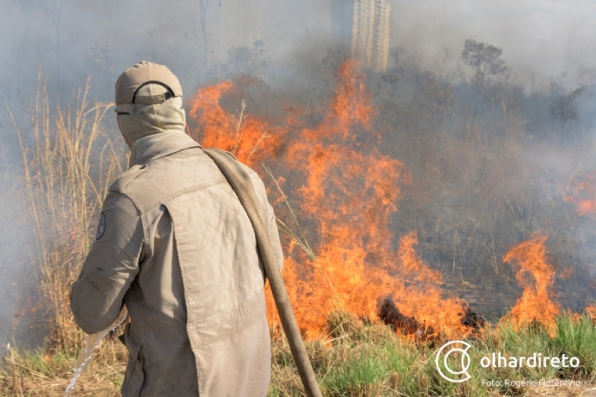 Bombeiros fornecem capacitao para 300 pantaneiros somarem ao combate s queimadas no Pantanal
