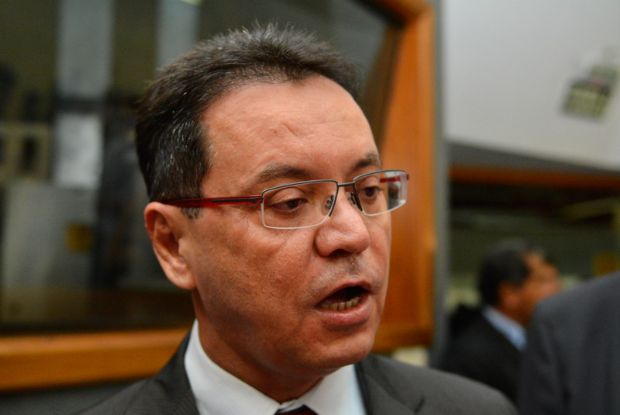 Botelho afirma que Taques mudou proposta e quer parcelar duodcimo atrasado de 2016 s em 2018