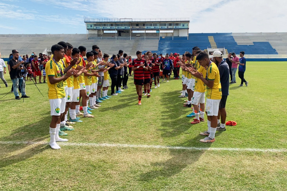 Cuiab  vice-campeo da Brasil Soccer Cup Sub-16 aps derrota por 2 a 1 para o Flamengo