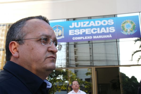Pedro Taques se recusa a fazer acordo com Muvuca em audincia na Juizado Especial