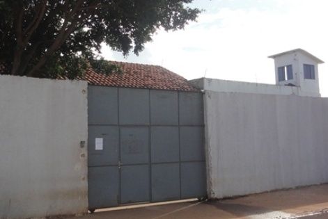 H 20 dias, dez detentos tentaram fugir da Cadeia Pblica de Lucas do Rio Verde