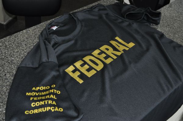 PF apreende camisetas com dizer 'Federal' em comit do PT atualizada