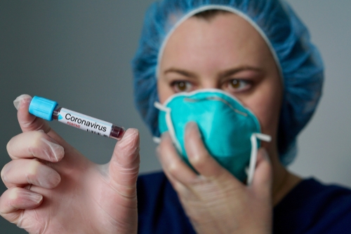 Fiscalizao encontra enfermeiros do grupo de risco na linha de frente contra coronavrus