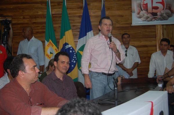 Silval diz que recebeu ligao de Dilma solicitando aliana com Ldio