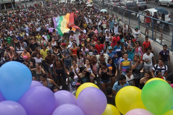 Cerca de dois mil marcham na Parada Gay em Cuiab; vereadores do PT participam;  veja fotos