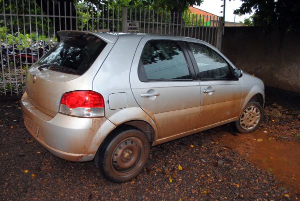 Polcia Militar recupera em MT automvel roubado em Curitiba