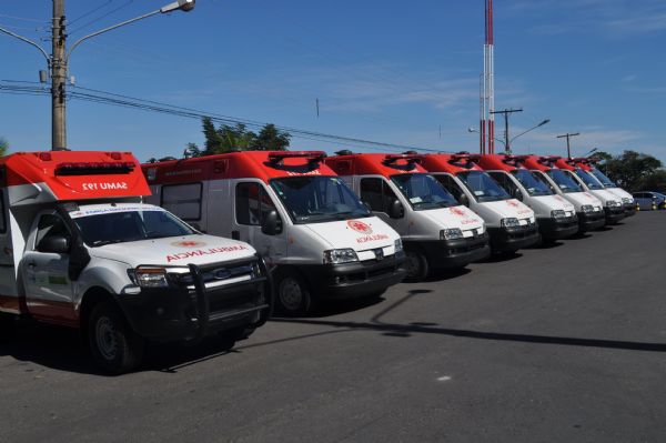 Governo de Mato Grosso entrega nove ambulncias para o SAMU atuar em Cuiab